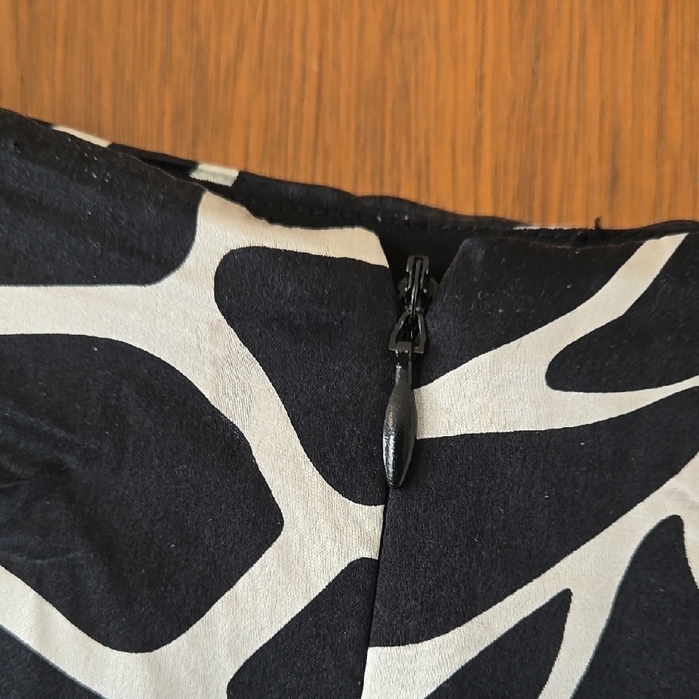 I.N.C. Brand, Stylish Black and White Skirt, Size - Picture 5 of 6